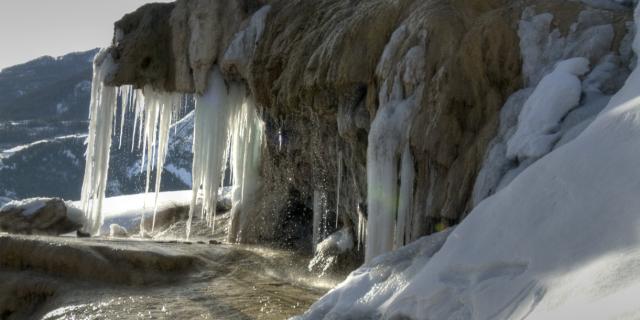 La Fontaine De Réotier En Hiver