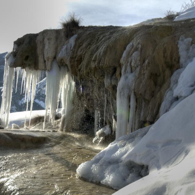 La Fontaine De Réotier En Hiver