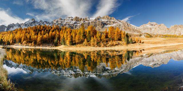 Lac miroir en automne