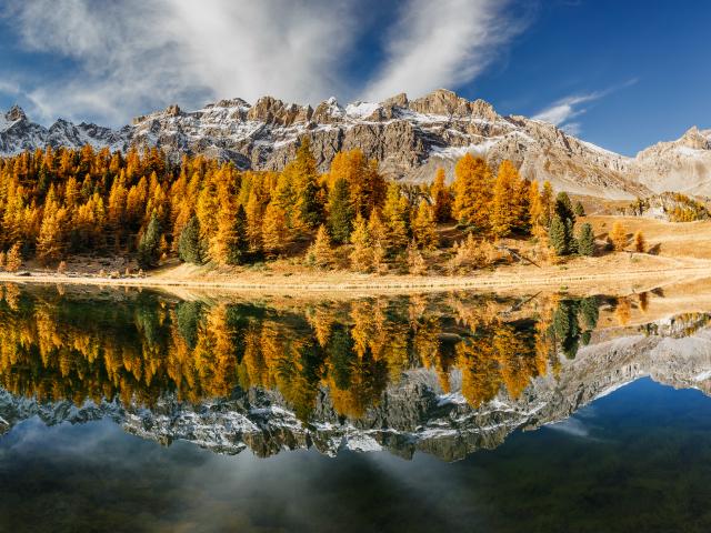 Lac miroir en automne