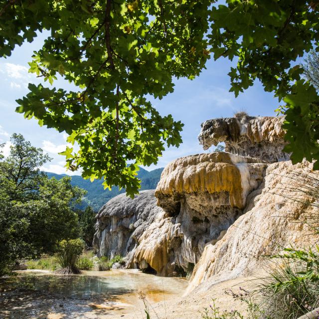 Fontaine Pétrifiante Été ©pema Copie