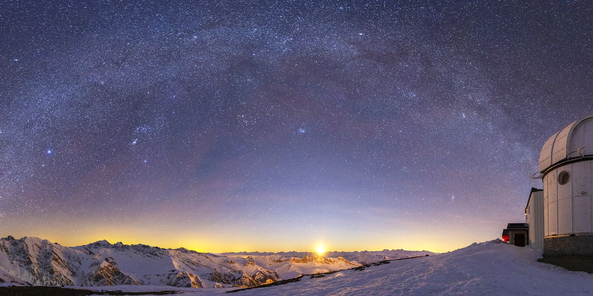 Coucher De Lune A L Observatoire De Saint Veran