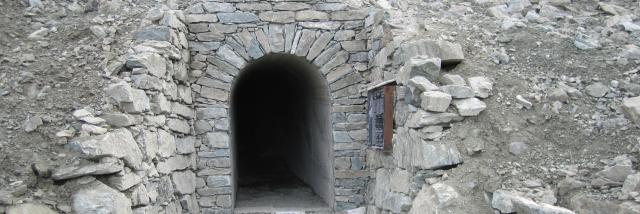 Tunnel De La Traversette