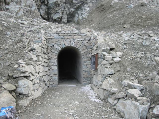 Tunnel De La Traversette