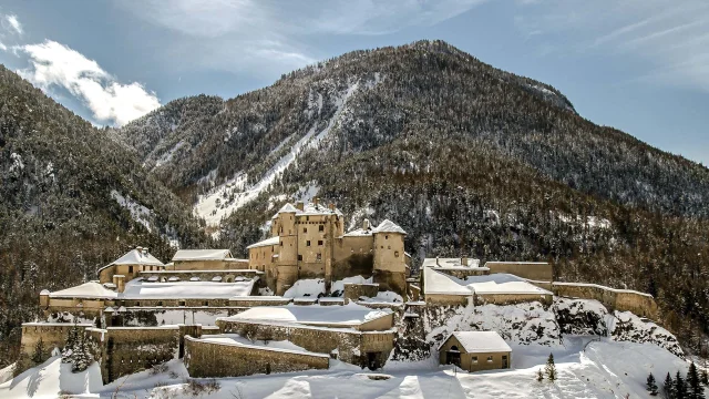 Fort Queyras Activites Hiver Chateau