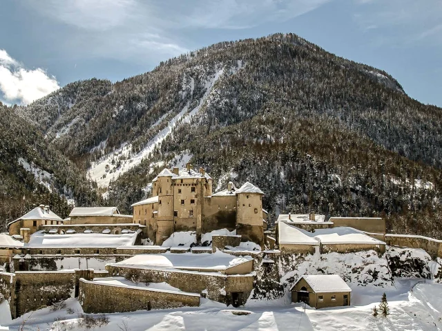Fort Queyras Activites Hiver Chateau